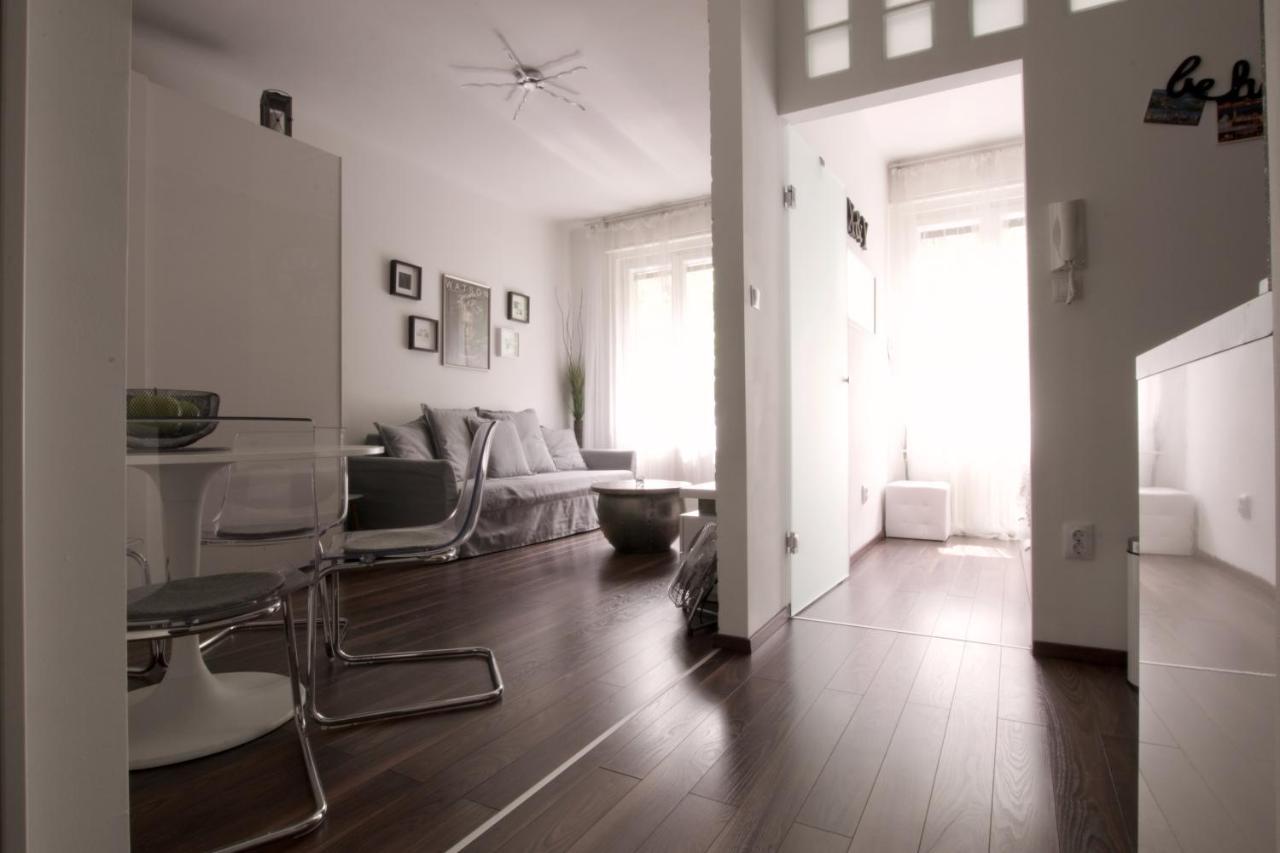Standard Apartment By Hi5 - Nagymezo 11 Boedapest Buitenkant foto